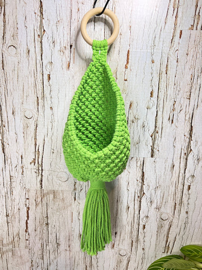 Green Macramé Hanging Nest - Naturenspires